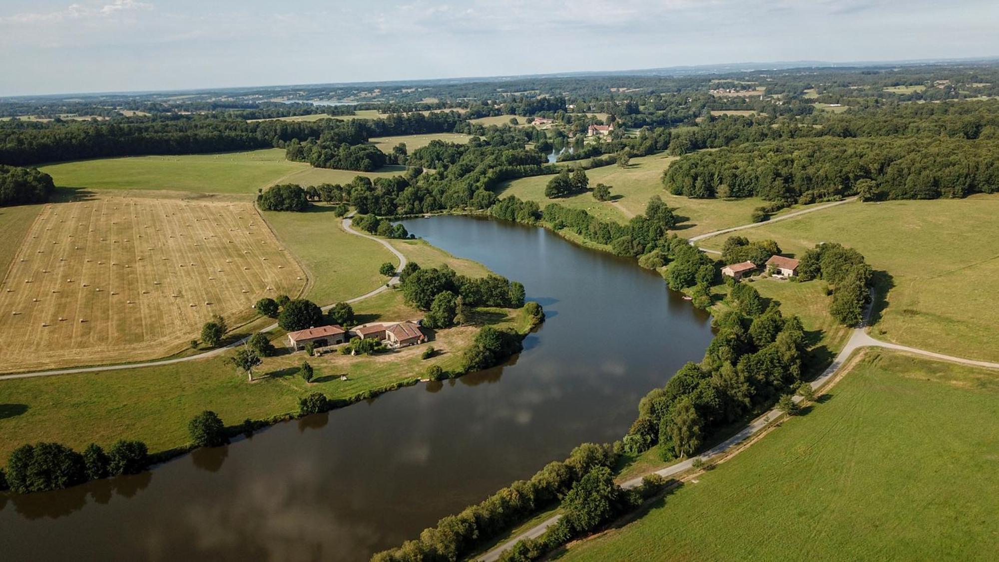 Hotel Domaine Des Etangs, Auberge Resorts Collection Massignac Zewnętrze zdjęcie